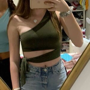 One Shoulder Going Out Crop Top